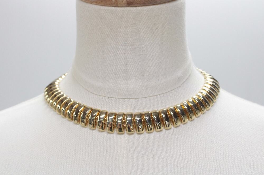 Vtg Gold Tone Chunky Collar Necklace Ribbed Statement Choker Runway Glam 15.5